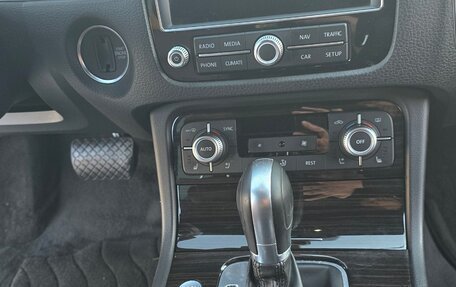 Volkswagen Touareg III, 2016 год, 3 000 000 рублей, 9 фотография