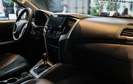 Mitsubishi L200 IV рестайлинг, 2023 год, 4 190 000 рублей, 7 фотография