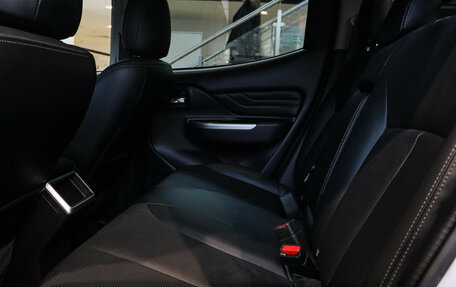 Mitsubishi L200 IV рестайлинг, 2023 год, 4 190 000 рублей, 8 фотография