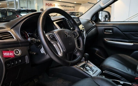 Mitsubishi L200 IV рестайлинг, 2023 год, 4 190 000 рублей, 12 фотография