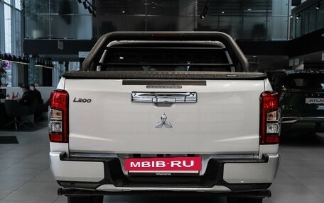 Mitsubishi L200 IV рестайлинг, 2023 год, 4 190 000 рублей, 5 фотография