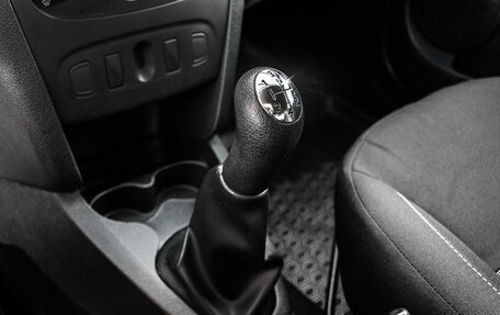 Renault Logan II, 2019 год, 1 150 000 рублей, 19 фотография