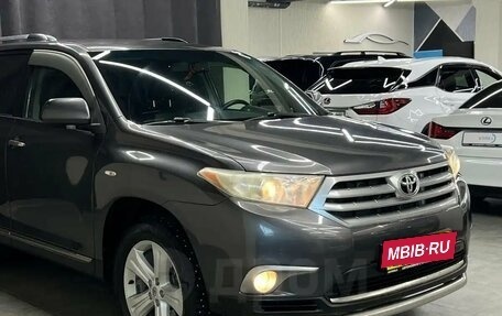 Toyota Highlander III, 2011 год, 1 767 000 рублей, 7 фотография