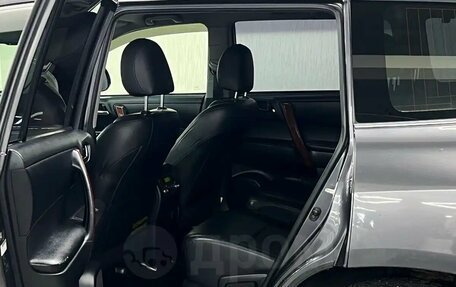 Toyota Highlander III, 2011 год, 1 767 000 рублей, 18 фотография