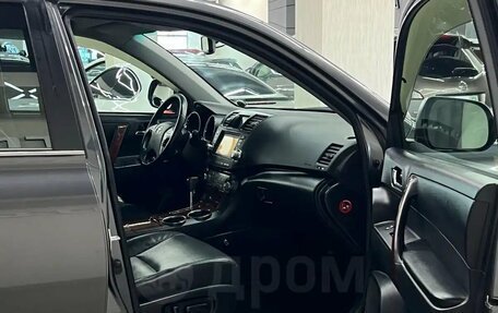 Toyota Highlander III, 2011 год, 1 767 000 рублей, 23 фотография