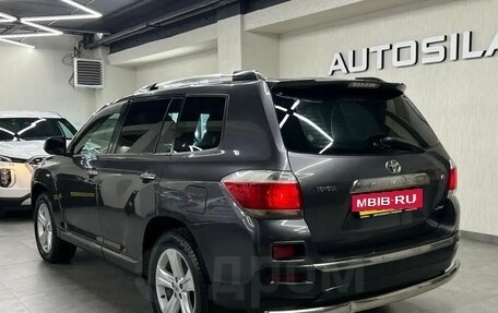 Toyota Highlander III, 2011 год, 1 767 000 рублей, 27 фотография