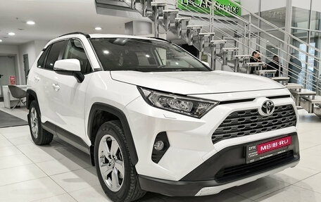 Toyota RAV4, 2020 год, 3 499 000 рублей, 6 фотография