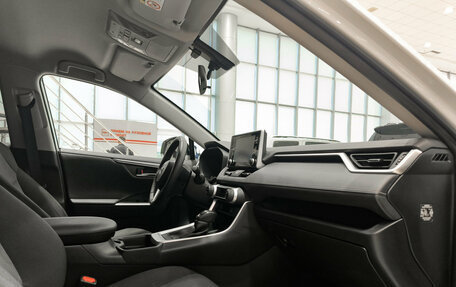 Toyota RAV4, 2020 год, 3 499 000 рублей, 15 фотография