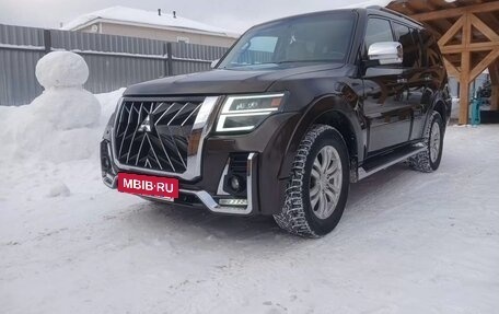 Mitsubishi Pajero IV, 2017 год, 3 200 000 рублей, 2 фотография