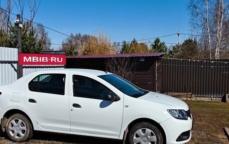 Renault Logan II, 2015 год, 585 000 рублей, 3 фотография