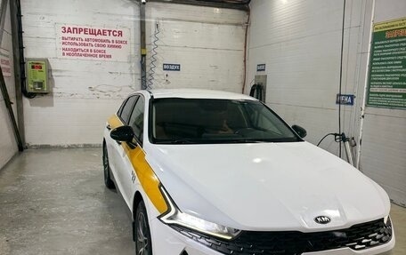 KIA K5, 2021 год, 1 700 000 рублей, 2 фотография