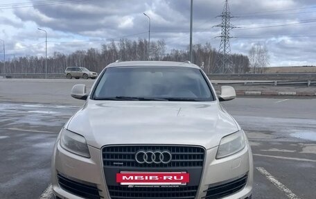 Audi Q7, 2006 год, 1 350 000 рублей, 26 фотография