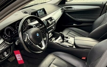 BMW 5 серия, 2019 год, 2 500 000 рублей, 3 фотография