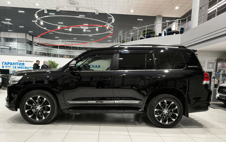 Toyota Land Cruiser 200, 2017 год, 6 050 000 рублей, 8 фотография