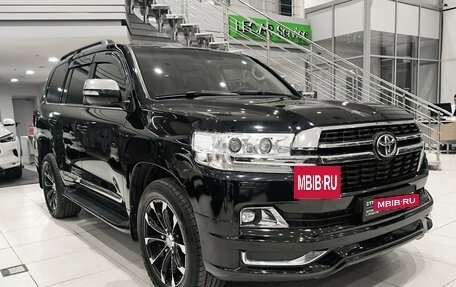 Toyota Land Cruiser 200, 2017 год, 6 050 000 рублей, 3 фотография