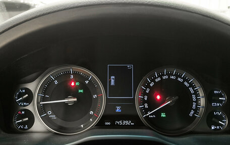 Toyota Land Cruiser 200, 2017 год, 6 050 000 рублей, 13 фотография