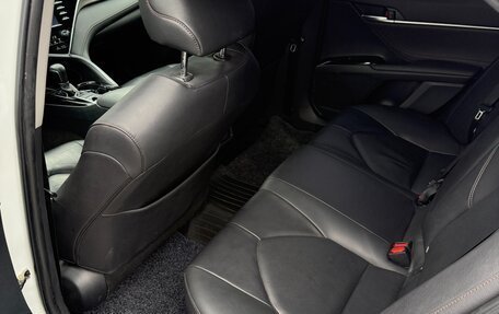 Toyota Camry, 2020 год, 2 000 000 рублей, 4 фотография