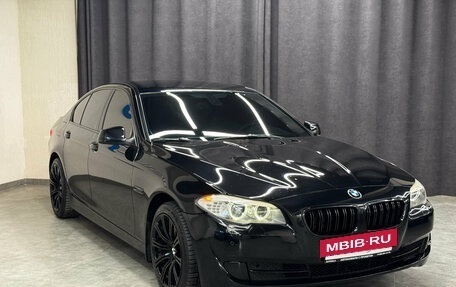 BMW 5 серия, 2011 год, 1 500 000 рублей, 6 фотография