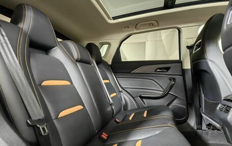 FAW Bestune T77, 2022 год, 1 850 000 рублей, 16 фотография