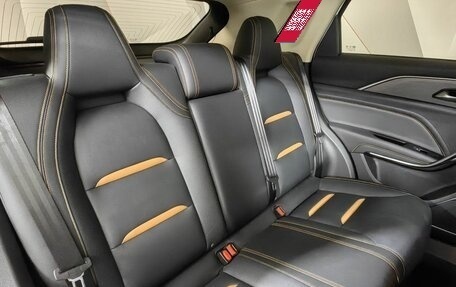 FAW Bestune T77, 2022 год, 1 850 000 рублей, 17 фотография