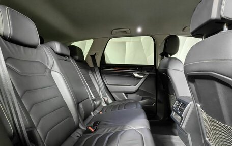 Volkswagen Touareg III, 2018 год, 4 650 000 рублей, 16 фотография