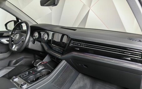 Volkswagen Touareg III, 2018 год, 4 650 000 рублей, 13 фотография