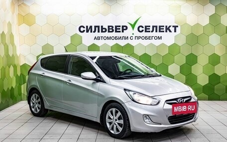 Hyundai Solaris II рестайлинг, 2012 год, 800 000 рублей, 5 фотография