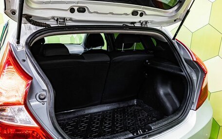 Hyundai Solaris II рестайлинг, 2012 год, 800 000 рублей, 23 фотография