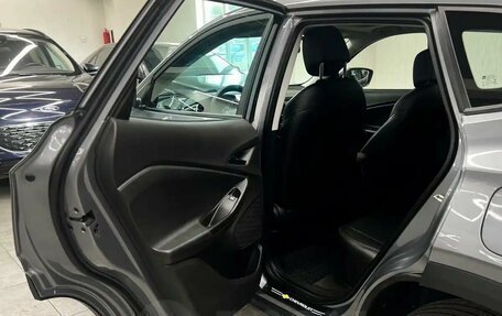Chevrolet Tracker, 2022 год, 1 853 000 рублей, 19 фотография