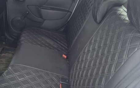 Renault Logan II, 2017 год, 700 000 рублей, 9 фотография