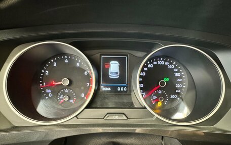 Volkswagen Tiguan II, 2017 год, 2 199 000 рублей, 9 фотография