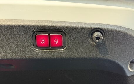 Mercedes-Benz CLS, 2020 год, 5 850 000 рублей, 10 фотография