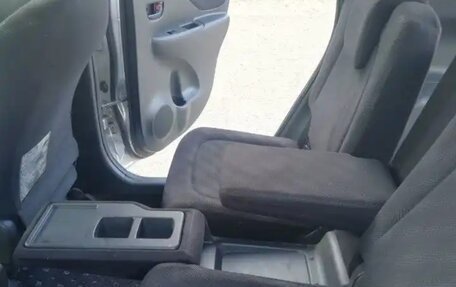 Toyota Ractis I, 2006 год, 656 000 рублей, 6 фотография