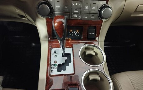 Toyota Highlander III, 2012 год, 1 599 000 рублей, 13 фотография