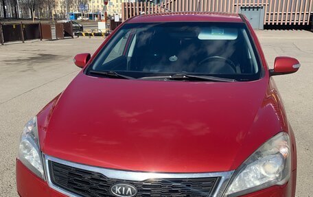 KIA cee'd I рестайлинг, 2010 год, 800 000 рублей, 2 фотография