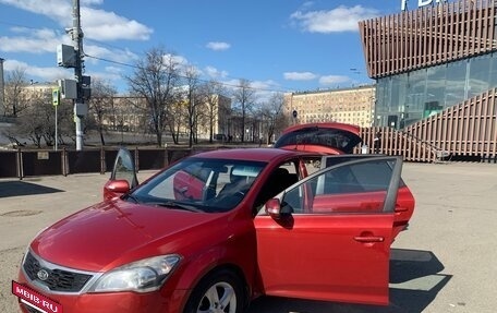 KIA cee'd I рестайлинг, 2010 год, 800 000 рублей, 6 фотография