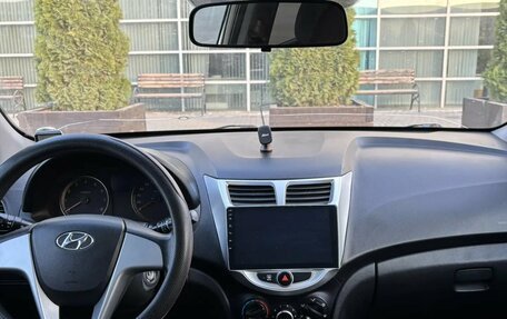 Hyundai Solaris II рестайлинг, 2011 год, 495 000 рублей, 9 фотография