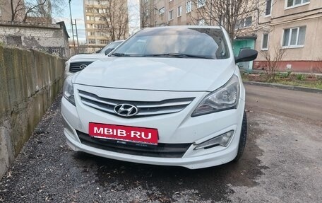Hyundai Solaris II рестайлинг, 2015 год, 650 000 рублей, 2 фотография