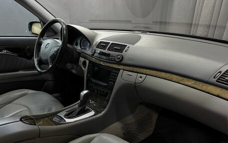 Mercedes-Benz E-Класс, 2004 год, 799 777 рублей, 18 фотография