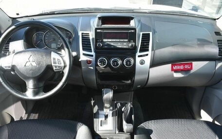 Mitsubishi Pajero Sport II рестайлинг, 2014 год, 1 980 000 рублей, 12 фотография