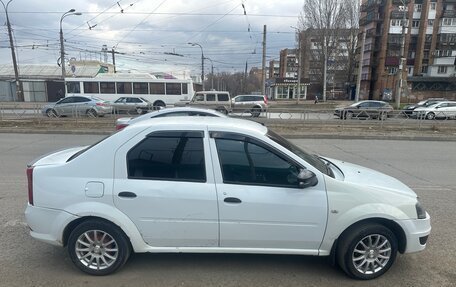 Renault Logan I, 2015 год, 400 000 рублей, 3 фотография