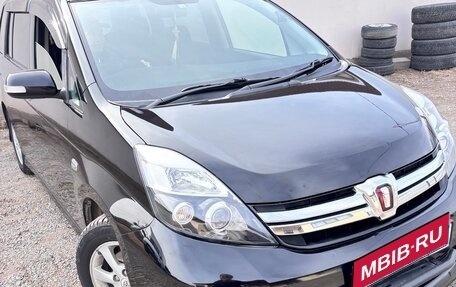 Toyota ISis I, 2012 год, 1 250 000 рублей, 1 фотография