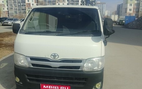 Toyota HiAce H200, 2011 год, 1 850 000 рублей, 1 фотография