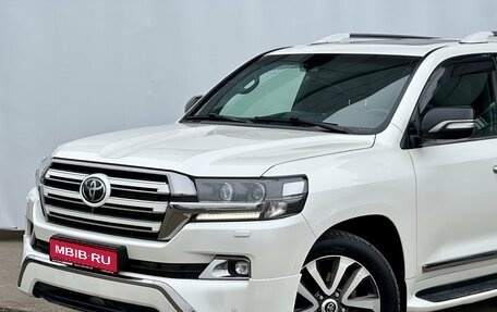 Toyota Land Cruiser 200, 2017 год, 6 999 999 рублей, 1 фотография
