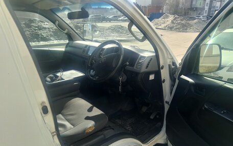 Toyota HiAce H200, 2011 год, 1 850 000 рублей, 11 фотография