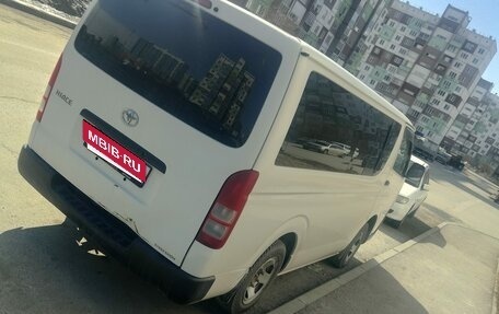 Toyota HiAce H200, 2011 год, 1 850 000 рублей, 3 фотография