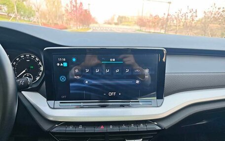 Skoda Octavia IV, 2023 год, 2 400 800 рублей, 11 фотография