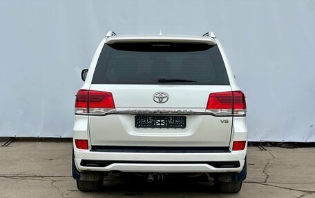 Toyota Land Cruiser 200, 2017 год, 6 999 999 рублей, 6 фотография