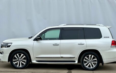 Toyota Land Cruiser 200, 2017 год, 6 999 999 рублей, 9 фотография