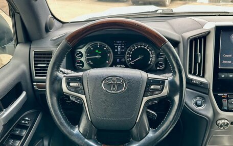 Toyota Land Cruiser 200, 2017 год, 6 999 999 рублей, 18 фотография